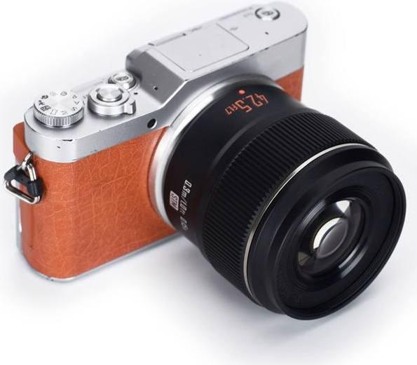 Actual product image Yongnuo YN 42.5mm f/1.7M II Prime Lens Micro Four Thirds (Four Thirds, Micro Four Thirds)