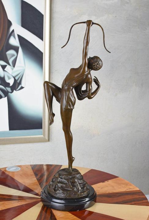 Immagine prodotto Palazzo Scultura in bronzo firmata Archer, figura femminile