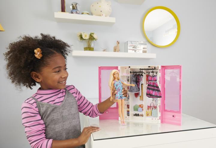 Immagine prodotto Barbie Armadio con bambola
