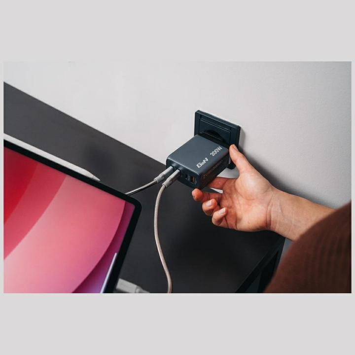 Actual product image Verbatim GNC-200 GaN Charger (200 W)