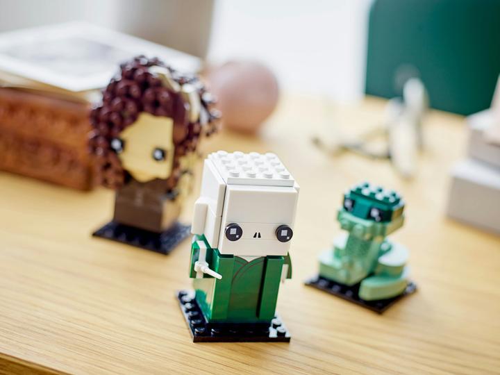 Actual product image LEGO BrickHeadz Nagini & Bellatrix 40496 (40496, LEGO Brickheadz)