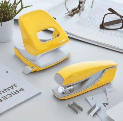 Actual product image Leitz WOW - Punch/stapler set