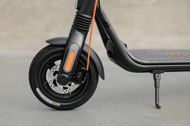 Actual product image Segway-Ninebot F2 Pro D (20 km/h, 55 km, 450 W)