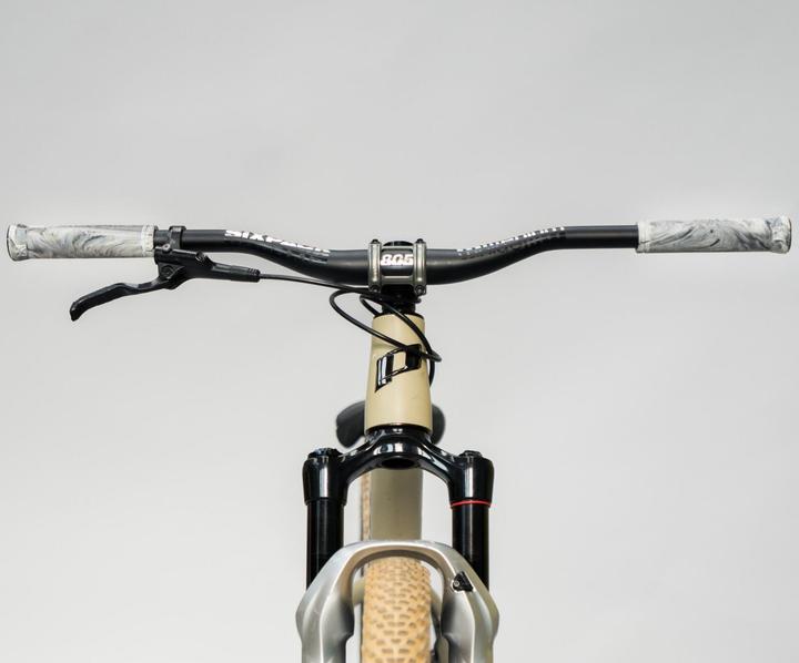 Actual product image Sixpack Ruso signature