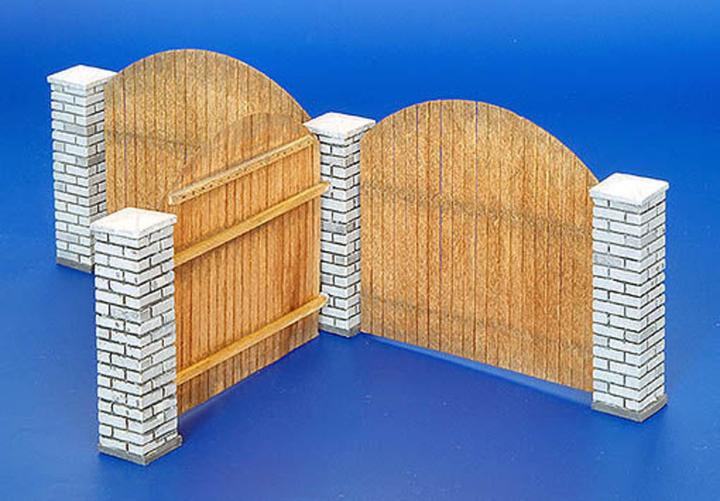 Produktbild Plus Model Holzzaun mit Mauerpfosten