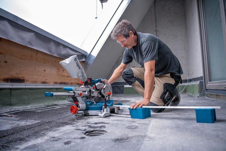 Produktbild Bosch Professional Akku-Kapp- und Gehrungssäge BITURBO GCM 18V-216 D