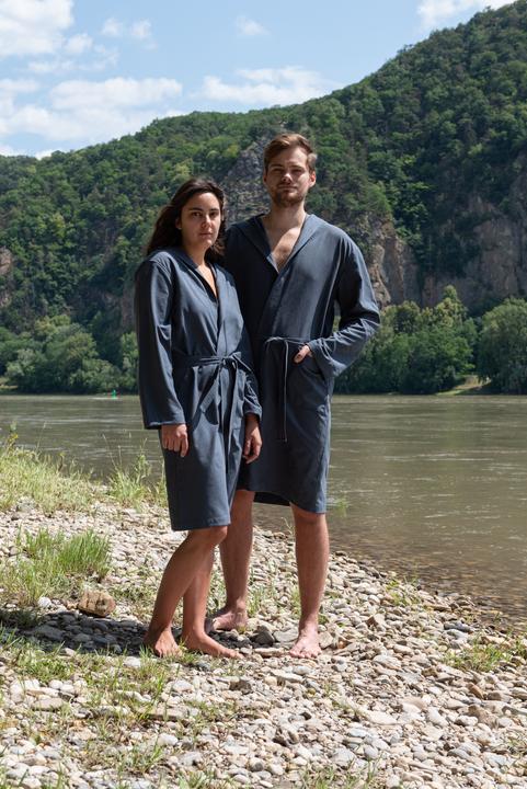 Actual product image Cocoon Microfiber Bathrobe Ultralight with Hood Size L anchor grey (L)