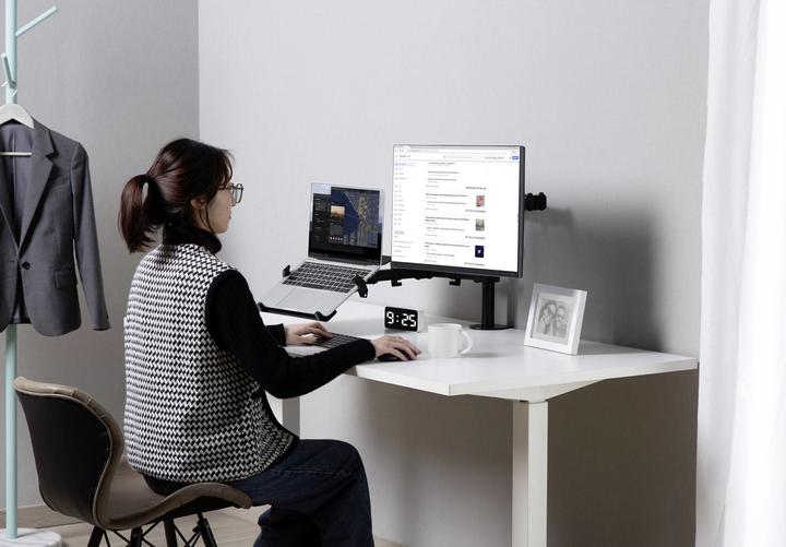 Actual product image SpeaKa Professional table mount for monitor and notebook (Table, 32")