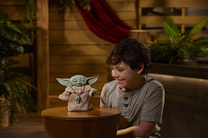 Produktbild Hasbro The Mandalorian: The Child - Animatronic Edition
