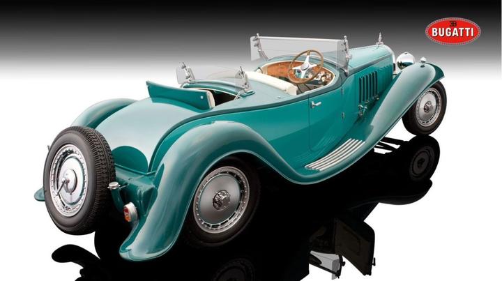 Actual product image Bauer Exclusive 1:18 Bugatti Roadsters Esders Model Car