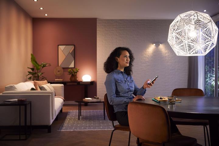 Actual product image Philips Hue White & Color Ambiance BT (GU10, 5.70 W, 350 lm, 1 x, G)