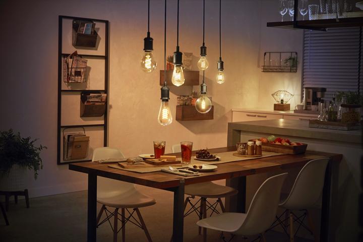 Produktbild Philips Hue Giant BT (E27, 7 W, 550 lm, 1 x, G)