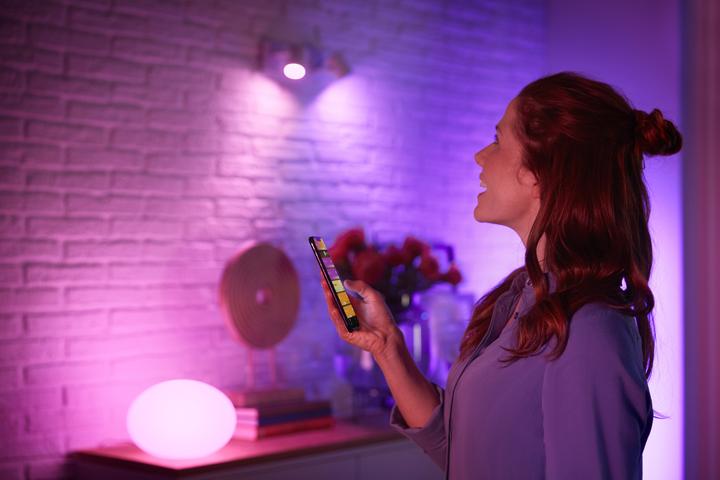 Image du produit Philips Hue White & Color Ambiance BT (E27, 11 W, 1100 lm, 1 x, F)