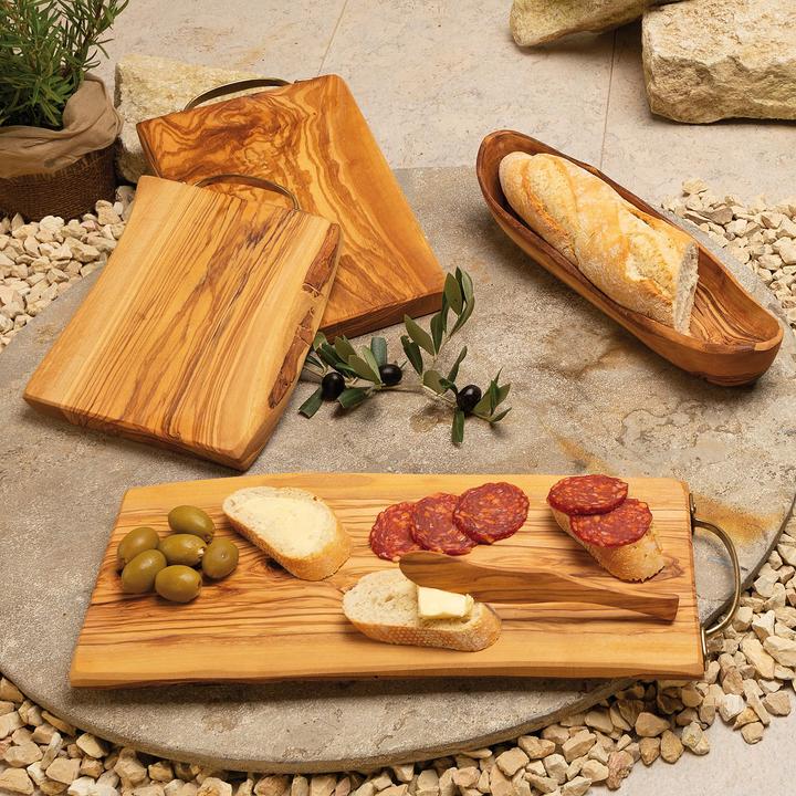 Actual product image Natura Punto Rectangular board 100% olive wood with brass handle, 30x16x2,4 cm