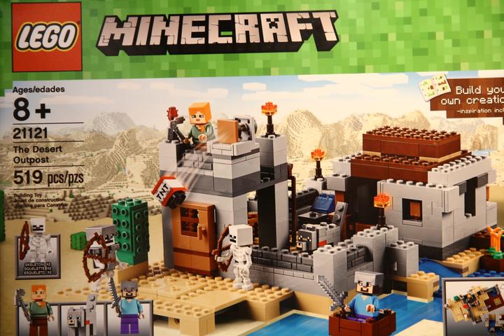 Image du produit LEGO L'Outpost du désert (21121, LEGO Minecraft)