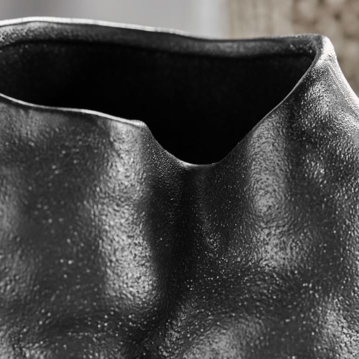 Image du produit House Doctor Vase, HDFomu, noir (1 x, 20 x 15.5 cm)