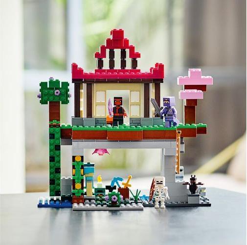 Produktbild LEGO Das Trainingsgelände (21183, LEGO Minecraft)
