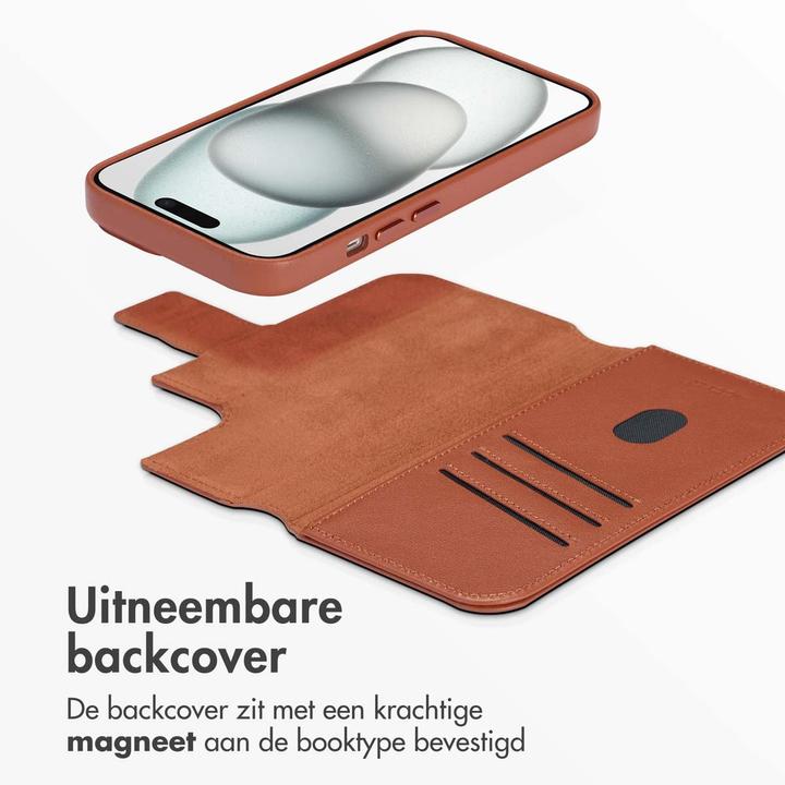 Produktbild Accezz Leather Bookcase 2-in-1 met MagSafe iPhone 15 - Sienna Brown (Apple iPhone 15)