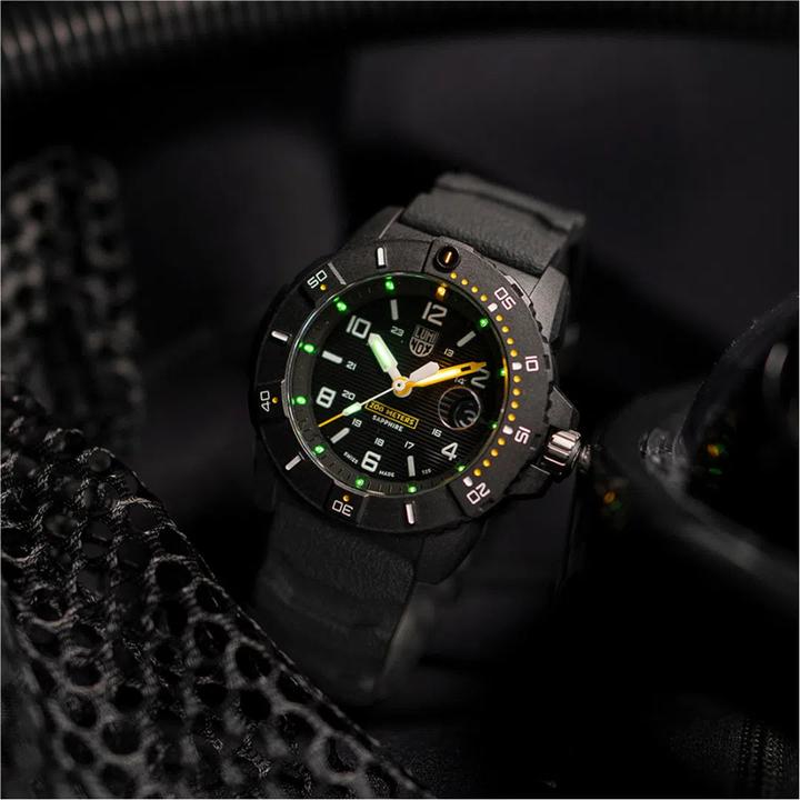 Actual product image Luminox Navy Seal 3600 (Analogue wristwatch, Swiss made, 45 mm)