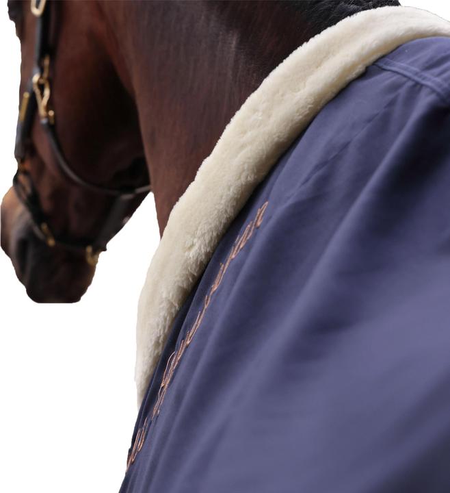 Actual product image Shires Deluxe Standard-Neck Horse Stable Rug (183 cm)