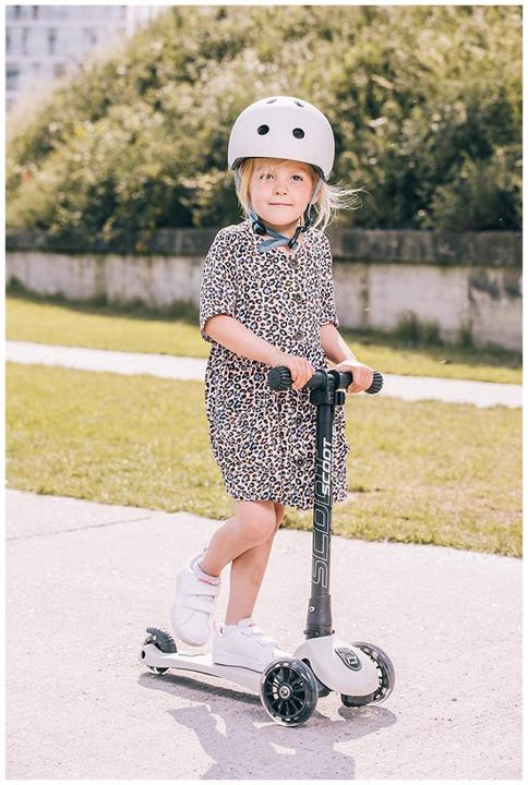 Actual product image Scoot and Ride Highwaykick 3