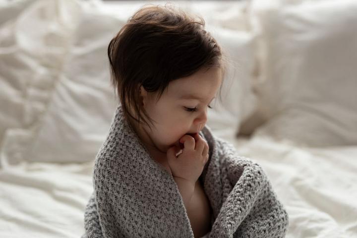 Produktbild My memi Bamboo Baby Blanket - Chain Light Grey (80 x 100 cm)