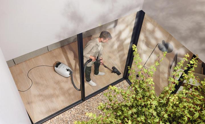 Actual product image Miele Guard M1 S 8380