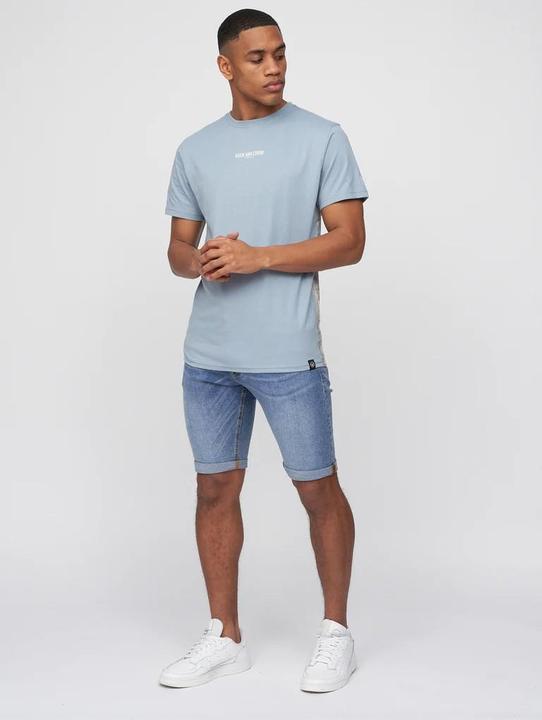 Actual product image Duck and Cover Mens Zeki Shorts (32)