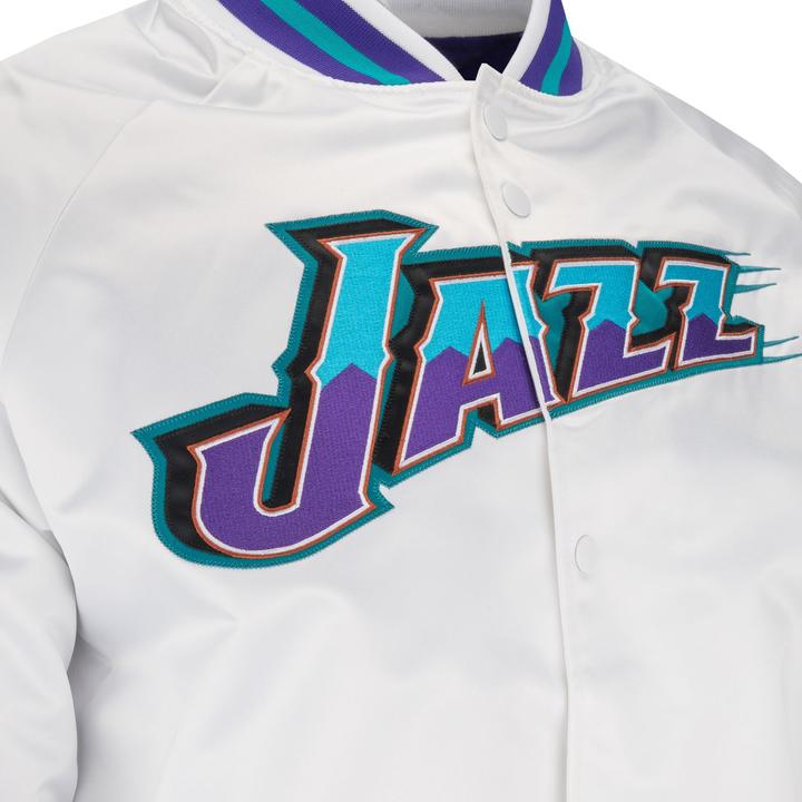 Actual product image Mitchell & Ness M&N Lightweight Satin Jacket - Utah Jazz white - S (S)