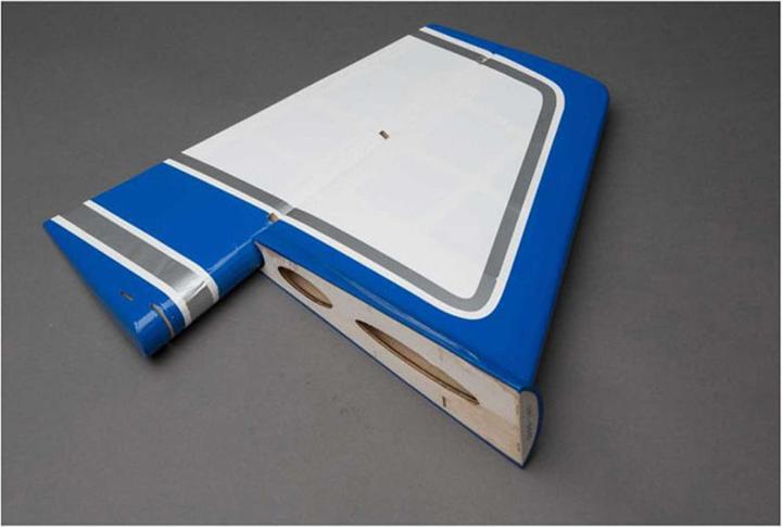 Actual product image Hangar 9 Van s RV-4 30cc: vertical stabilizer