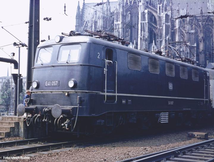 Actual product image Piko H0 51531 H0 E-Lok BR E 41 Blue of the DB (Track H0)