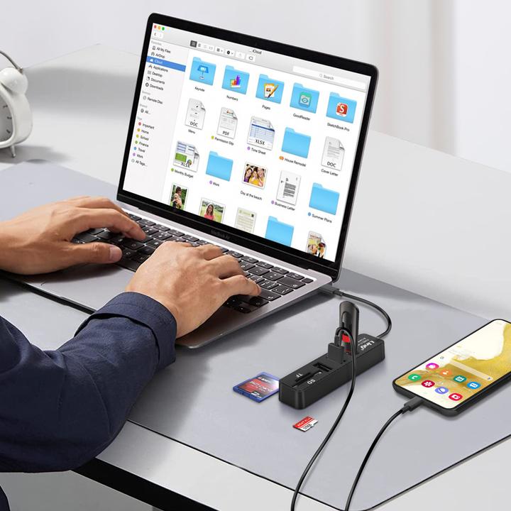Actual product image LinQ 3 USB ports + SD/Micro SD card reader (USB-C, 3 Ports)
