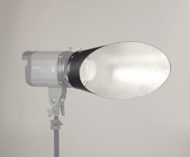 Immagine prodotto Kaiser Fototechnik Riflettore di sfondo a 45° per studiolight H e C 3170 (21 cm)