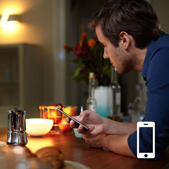 Produktbild Philips Farbton Weiss & Farbe Ambiance (E27, 10 W, 806 lm, 1 x, F)