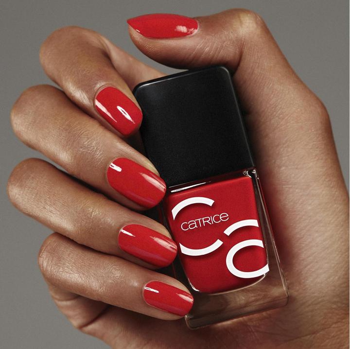 Actual product image Catrice ICONAILS Gel Lacquer (139 Hot In Here, Gel-Effect Nail Polish)