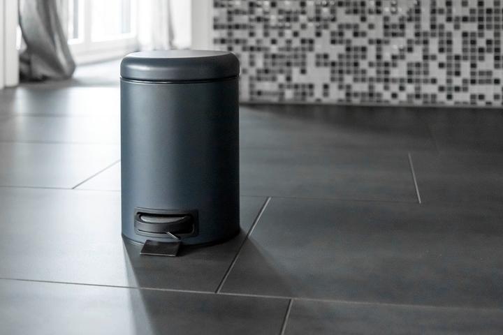 Actual product image Wenko Pedal bin Leman navy 3 ltr. (3 l)