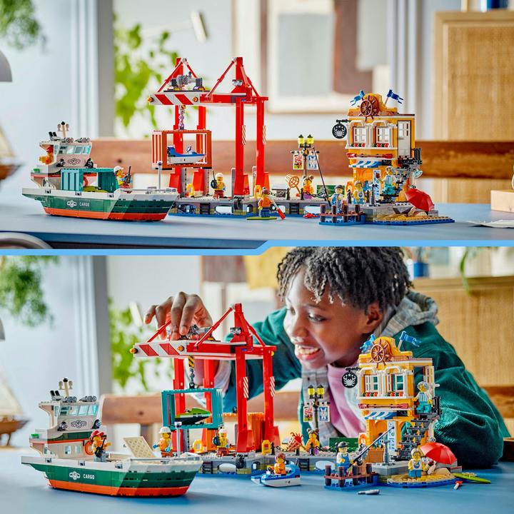 Actual product image LEGO 60422 Harbour with cargo ship (60422, LEGO City)
