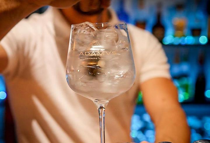 Produktbild Adamus Dry Gin (1 x 70 cl)