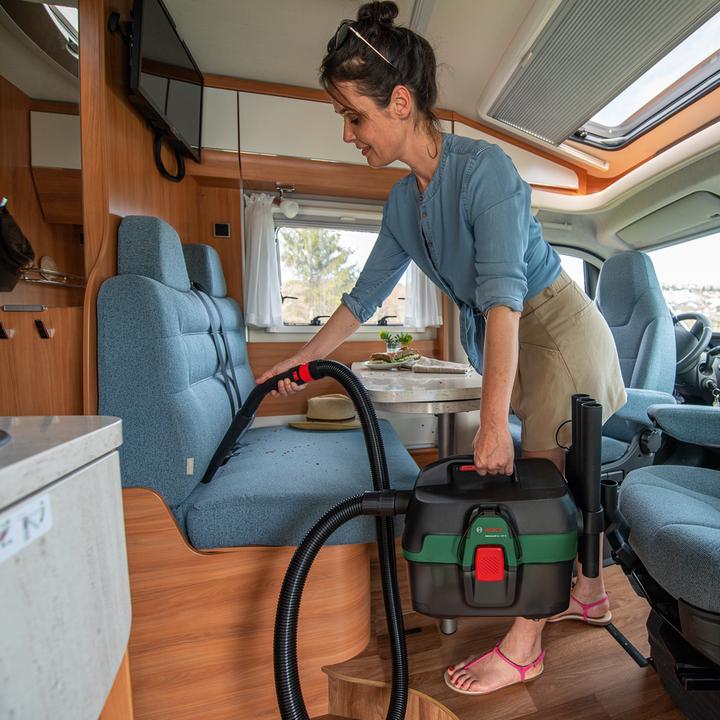 Actual product image Bosch Home & Garden AdvancedVac 18V-8 (Wet dry vacuum cleaner)