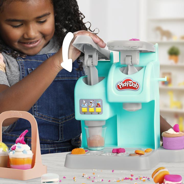Productafbeelding Play-Doh Kitchen Creations Kneedplezier Café, Café speelset met 20 accessoires en 8 blikken