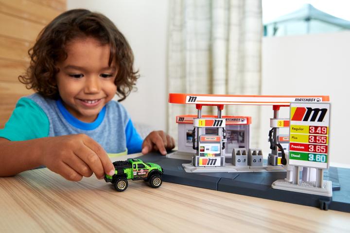 Actual product image Matchbox ACTION DRIVERS FUEL STATION Playset