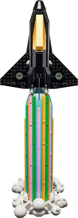 Actual product image LEGO Über dem Mond mit Pharrell Williams (10391, LEGO Icons, LEGO Rare Sets)