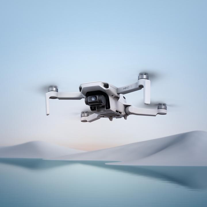 Produktbild DJI Mini 2 SE Fly More Combo (31 min, 246 g, 12 Mpx)
