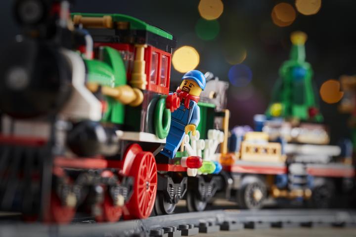 Produktbild LEGO Creator Festlicher Weihnachtszug (10254, LEGO Creator Expert)
