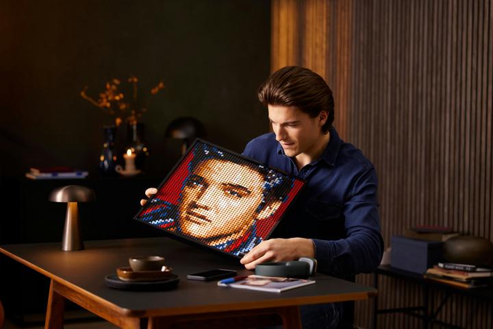 Actual product image LEGO Elvis Presley - The King (31204, LEGO Rare Sets)