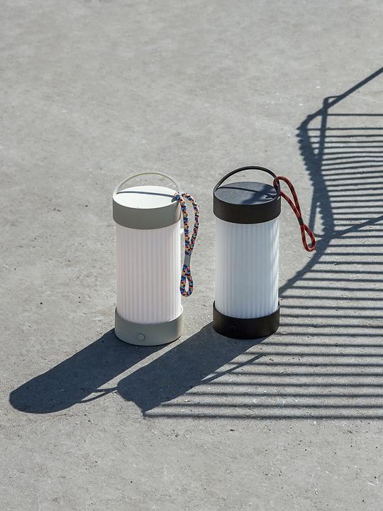 Image du produit Hübsch Lampe de table portable Camp Sand
