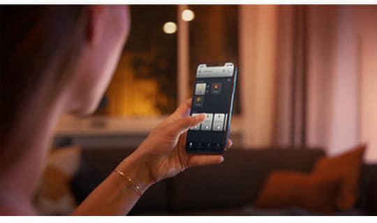 Produktbild Philips Hue White Ambiance BT (E14, 5.20 W, 470 lm, 1 x, G)