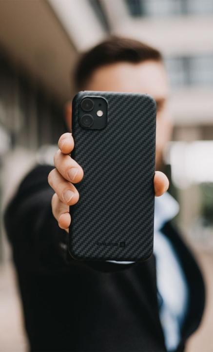 Actual product image Evelatus Apple iPhone 11 Pro Max Premium Carbon Case ECCI11 Juodas (Apple iPhone 11 Pro Max)