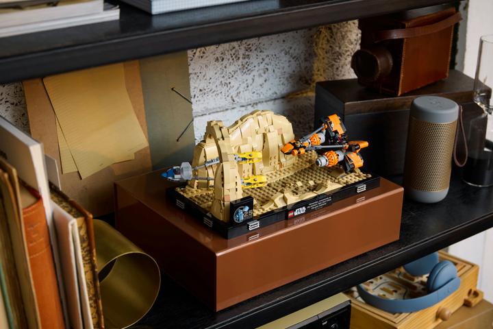 Image du produit LEGO Course de podium à Mos Espa - Diorama (75380, LEGO Star Wars)