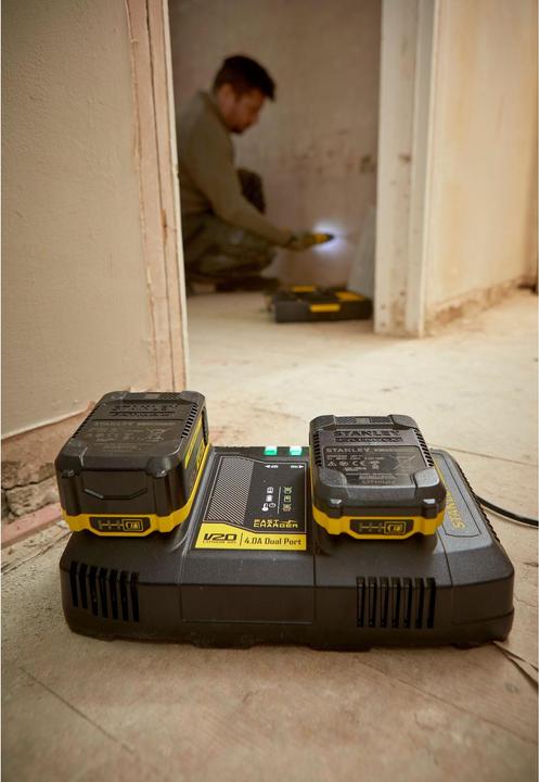 Image du produit Stanley FatMax Chargeur rapide à deux baies SFMCB24 (18 volts, 4 ampères, 2 batteries en parallèle, pour (18 V)